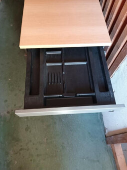ocelový šuplíkový kontejner na kolečkách Ikea - 5