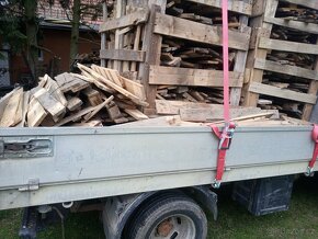 PRODÁM DŘEVO Z PALET PRKNA V BEDNĚ VIZ FOTO - 5