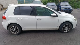 VW GOLF 6 1.2tsi 63kW barva LB9A - 5