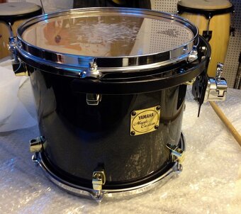 Yamaha Maple Custom Shellset, Original R.I.M.S., Pearl Mount - 5