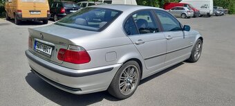 BMW 323i Automat E46 - 5