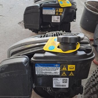Motor briggs & stratton nový sekačka traktůrek - 5