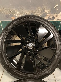 Alu kola Škoda R18 5X112 ZIMNÍ PNEU 225/45 R18 OCTAVIA 4 - 5