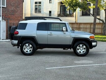 Toyota FJ Cruiser 4.0 V6 – spolehlivé SUV s pohonem 4x4 - 5