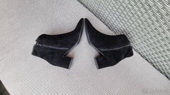 KOTNÍKOVÉ BOTY SAGAN 38 - 5