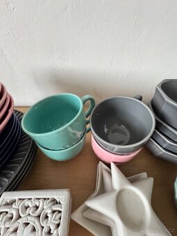 Ikea, talíře, misky, hrnky, podtácky, dekorace, etažér - 5