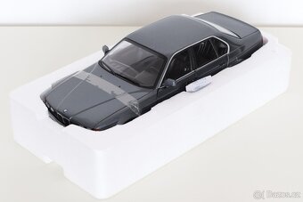 BMW 730i E32 1986 1/18 Minichamps - 5