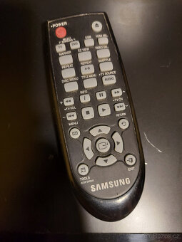 Samsung DVD-D530 - DVD přehrávač, USB, HDMI, ovladač - 5