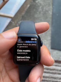 Chytré hodinky Apple Watch SE 2 - 5