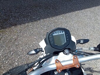 KTM 125 Duke - 5