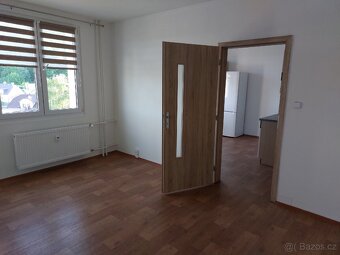 Pronájem bytu 1+1 38m2 v Klatovech Podhůrčí - 5