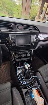 VW Touran 2.0TDI 150PS DSG Highline r.v. 2016 - 5