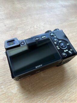 Sony a6100 + Sony 16-50mm F3.5-5.6 OSS - 5
