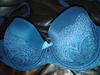 Podprsenka Victoria Secret - 5