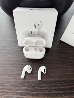 AirPods 4 - 5