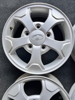 5x139.7 R16 Lada Niva Originál alu disky - 5
