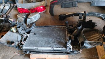 VW Touareg V10 TDI díly, barva LA7W - 5