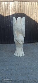 Zahradní dekorace anděl motorovou pilou - 5