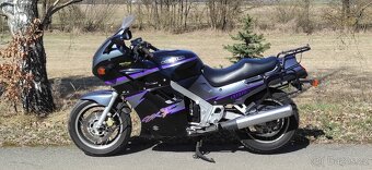 Suzuki GSX 1100 F dobrý stav, kufry, málo km - 5