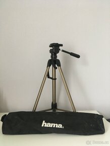 Nikon D3100 + 4 objektivy, 2 brašny, stativ - 5