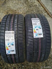 225/40 R 18 RFT. - 5