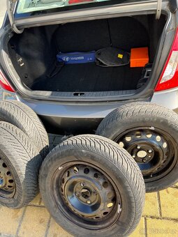 HUNDAI ACCENT 1.4benzín 71 kw Rv-2009 - 5