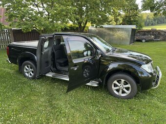 Nissan Navara KING-CAP 2,5 DCi 4WD - 5