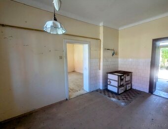 Prodej rodinného domu se zahradou v Uherském Ostrohu - 5