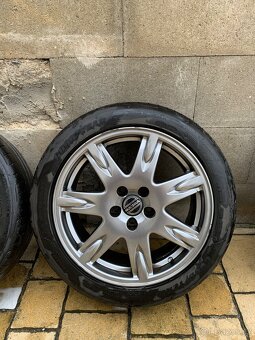 Kola 17 palců Volvo S60/V70 obutí Goodyear eagle F1 - 5