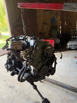 Prodám Motor na Mazda 6, 2.0Di, 100kw, označení RF5C. - 5