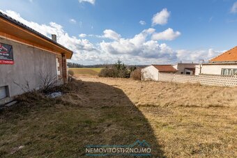 Prodej stavebního pozemku 1000m2, všechny IS, k.ú. Pavlice u - 5
