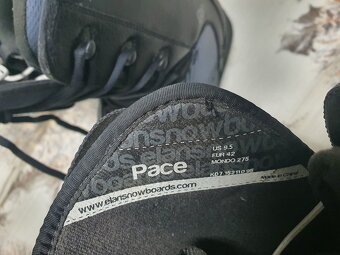 pěkné značkové SNB snowboardové boty, vel. EU42 - 5