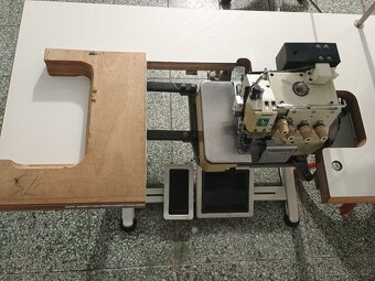 Průmyslový Šicí stroj overlock - 5