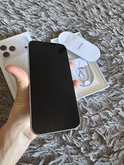 IPhone 17 pro max - 5