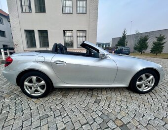 MERCEDES SLK 200K 135KW MANUÁL KŮŽE-Bi XENON-VYHŘEV-2010 - 5