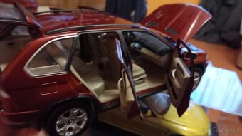 1:18 bmw X5 - 5