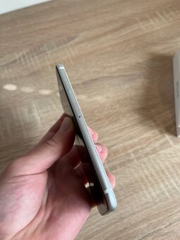 Apple iPhone SE 2020 64GB White - 5