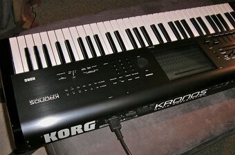 Korg Kronos 61 s příslušenstvím a OVP - 5
