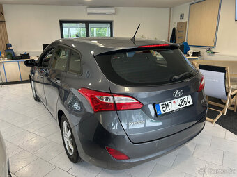 Hyundai i30 r.v. 2015, 1,6CRDi 81Kw klima - 5