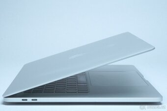ZÁRUKA/Macbook Pro 16" TB/I7 2.6GHZ/16GB RAM/512GB SSD/CZ/ - 5