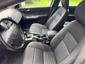 Volvo V50 2,0D 100kW Momentum - 5
