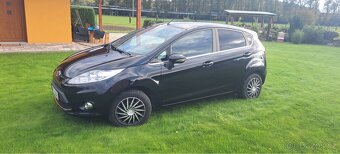 FORD FIESTA 1.2 - 5