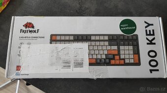 Freewolf K8 bezdrátová mechanická klávesnice - 5