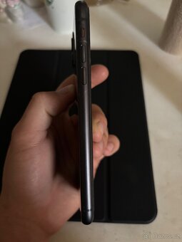iPhone 11 64GB - 5