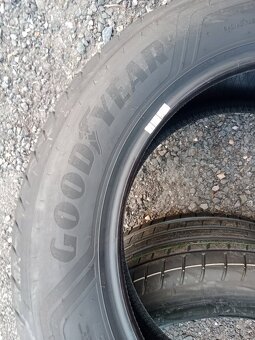 235/55R18 - 5