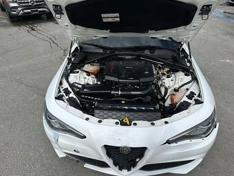 Alfa Romeo Giulia (2020) - 5
