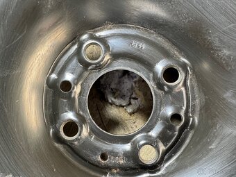 🛞 Rezervní kolo – Pirelli Cinturato P4 185/65 R15 88T - 5