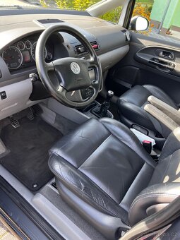 Volkswagen Sharan 1,9 tdi 85 kW 4motion - 5
