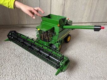 Kombajn Bruder John Deere T670i - 5