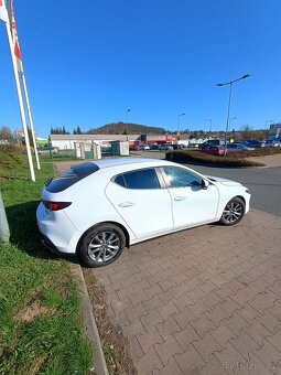 Mazda 3 BP 2.0 Skyactive - G 122k 2020 - olej po 7-8tis. km - 5